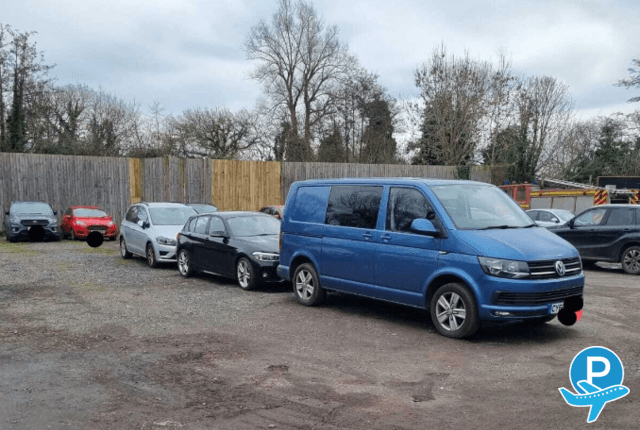 Space Parking - Longford, London Heathrow Airport, Inner Ring E, Hounslow 1