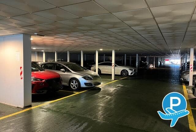 Parking Picasso - Málaga, Av. del Comandante García Morato, 36 (disabled) 6